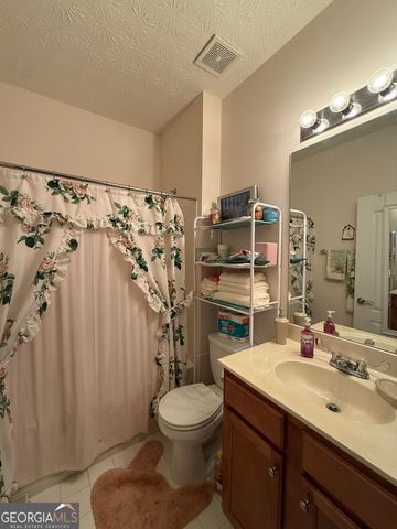 6878 Tara Oaks Drive, Riverdale, GA 30274