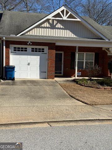 6878 Tara Oaks Drive, Riverdale, GA 30274