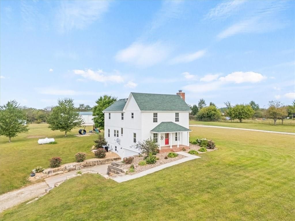 17310 S Gray Drive, Pleasant Hill, MO 64080