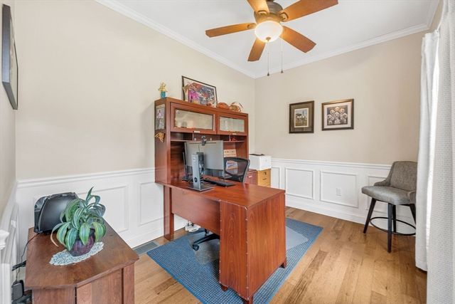 23 Tulip Way, Medway, MA 02053