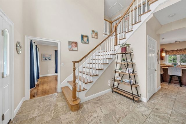 23 Tulip Way, Medway, MA 02053