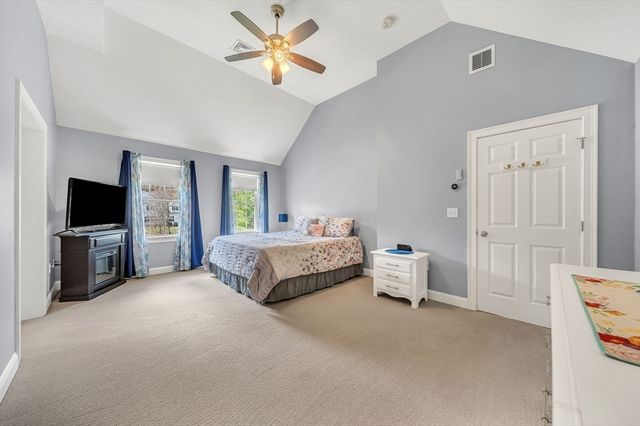 23 Tulip Way, Medway, MA 02053