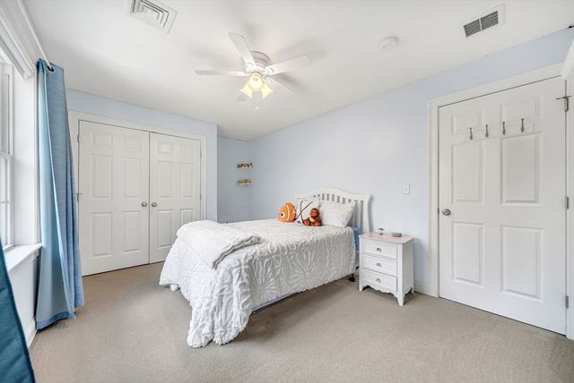 23 Tulip Way, Medway, MA 02053