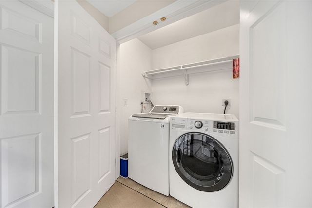 23 Tulip Way, Medway, MA 02053