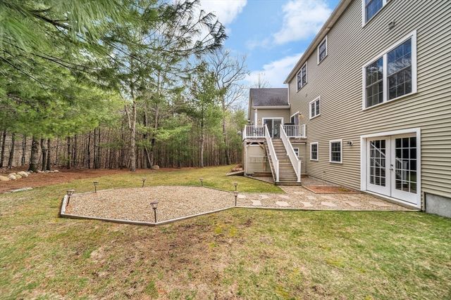 23 Tulip Way, Medway, MA 02053