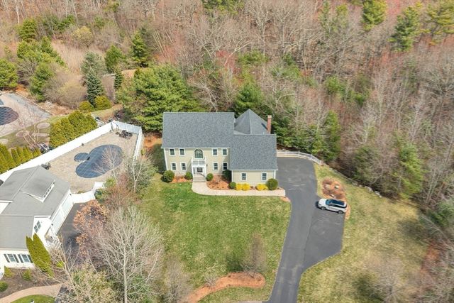 23 Tulip Way, Medway, MA 02053