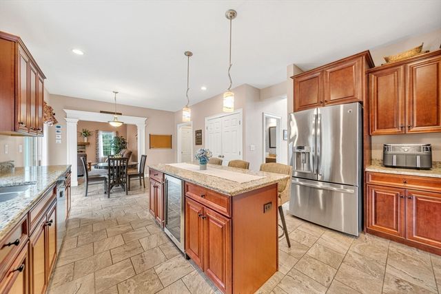 23 Tulip Way, Medway, MA 02053