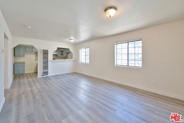 431 W 112th Street, Los Angeles, CA 90061