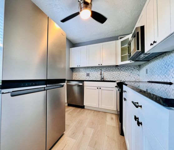 260 Dorchester K, West Palm Beach, FL 33417