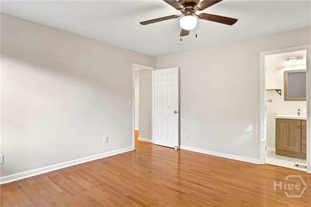 Image 26 of property listing at 121 E 65th Street, Savannah, GA 31405