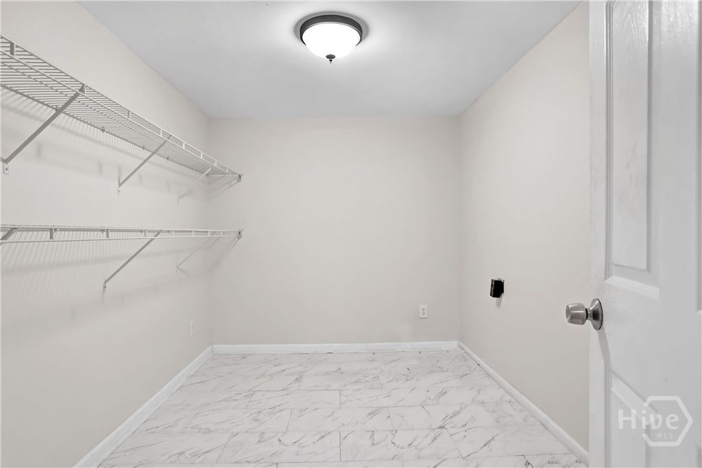 Image 40 of property listing at 121 E 65th Street, Savannah, GA 31405