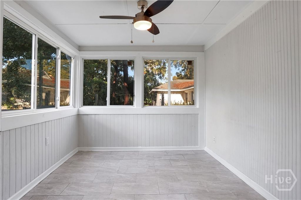 Image 43 of property listing at 121 E 65th Street, Savannah, GA 31405