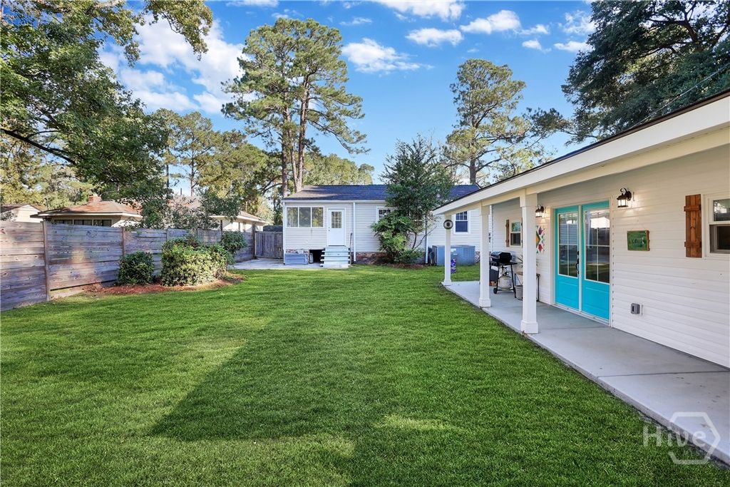Image 45 of property listing at 121 E 65th Street, Savannah, GA 31405