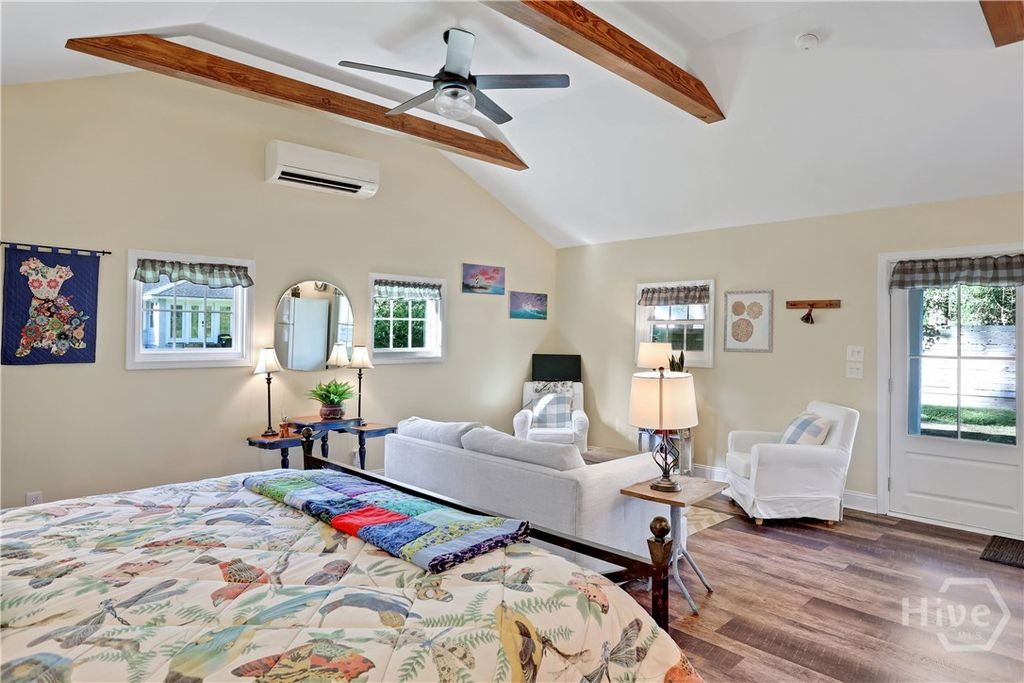 Image 49 of property listing at 121 E 65th Street, Savannah, GA 31405