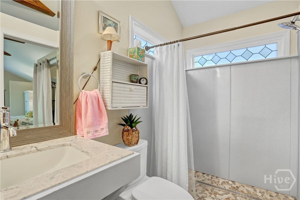 Image 55 of property listing at 121 E 65th Street, Savannah, GA 31405