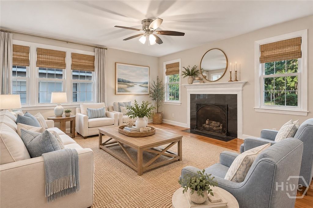 Image 6 of property listing at 121 E 65th Street, Savannah, GA 31405