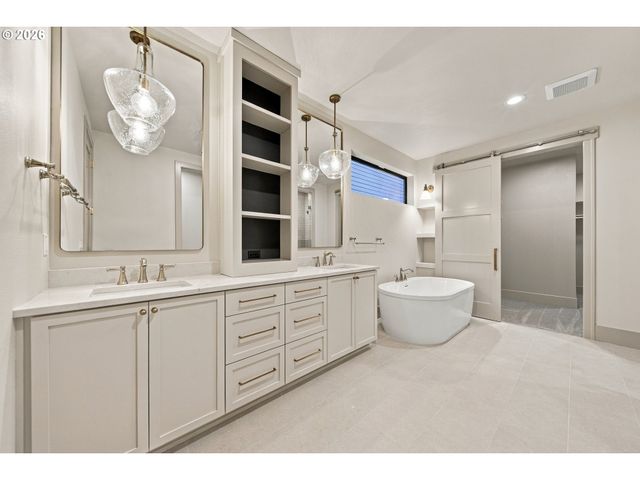 4024 Norfolk St, West Linn, OR 97068