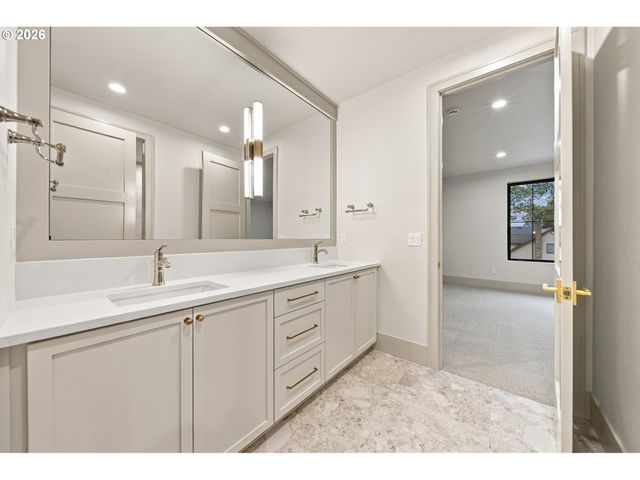 4024 Norfolk St, West Linn, OR 97068