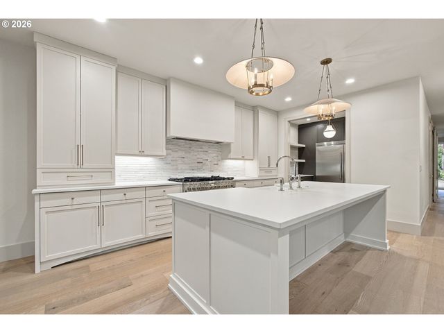 4024 Norfolk St, West Linn, OR 97068