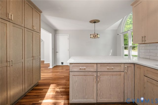 14401 Woods Walk Ln, Midlothian, VA 23112