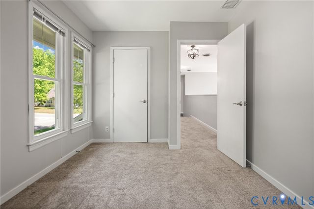 14401 Woods Walk Ln, Midlothian, VA 23112