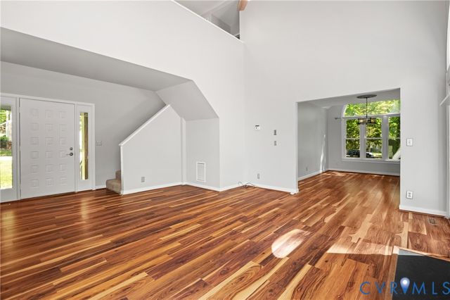 14401 Woods Walk Ln, Midlothian, VA 23112