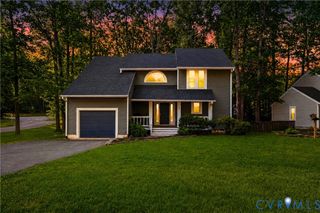 14401 Woods Walk Ln, Midlothian, VA 23112