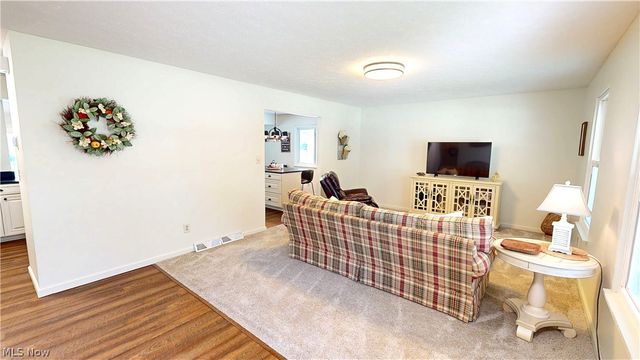 552 Vesely Court, Eastlake, OH 44095