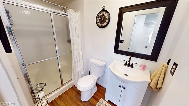 552 Vesely Court, Eastlake, OH 44095