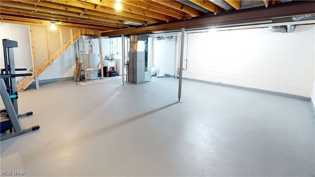 552 Vesely Court, Eastlake, OH 44095