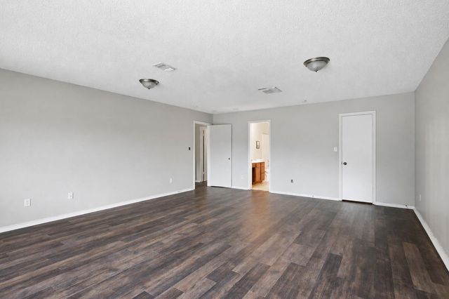 7900 Rosenberry DR, Austin, TX 78747