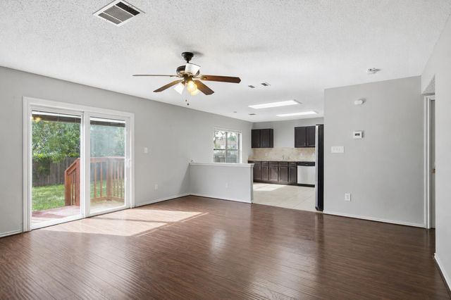 7900 Rosenberry DR, Austin, TX 78747
