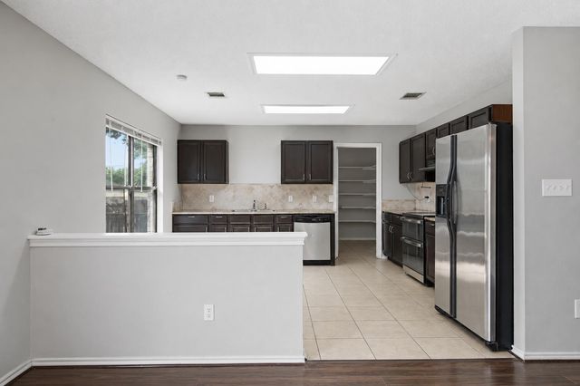 7900 Rosenberry DR, Austin, TX 78747
