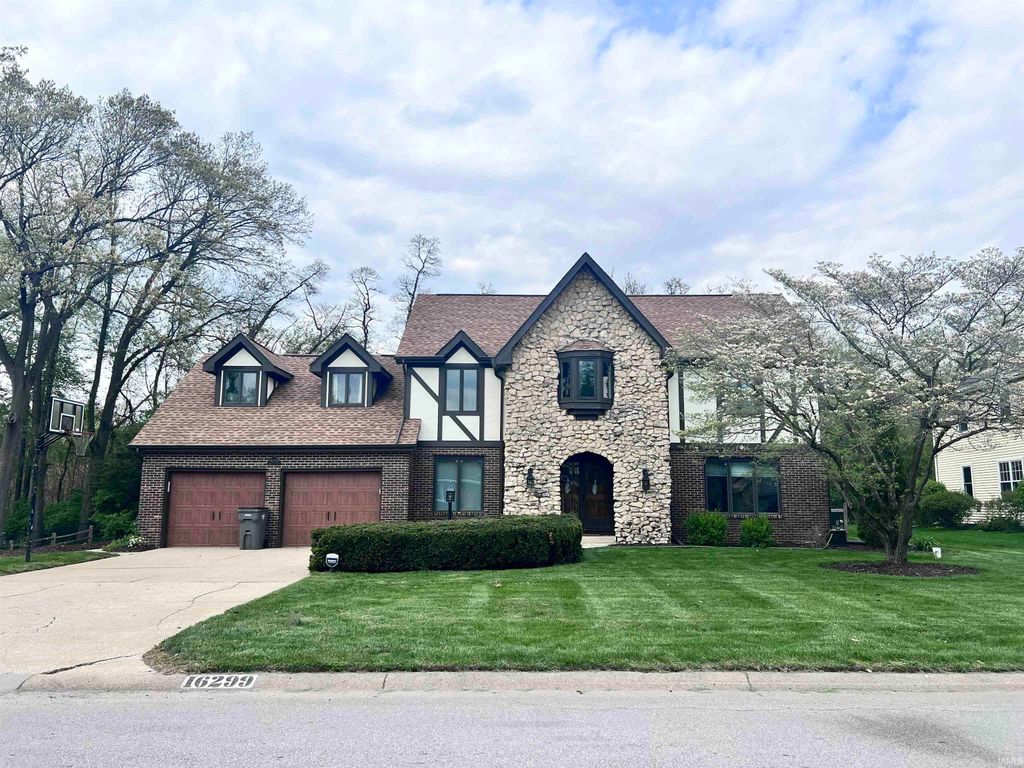 16299 Barryknoll Way, Granger, IN 46530