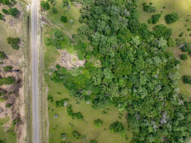 6584 Atakapan Trail, Bedias, TX 77831
