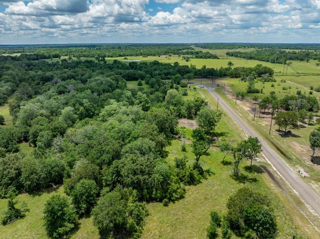 6584 Atakapan Trail, Bedias, TX 77831