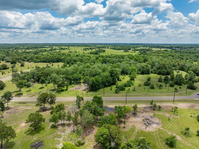 6584 Atakapan Trail, Bedias, TX 77831