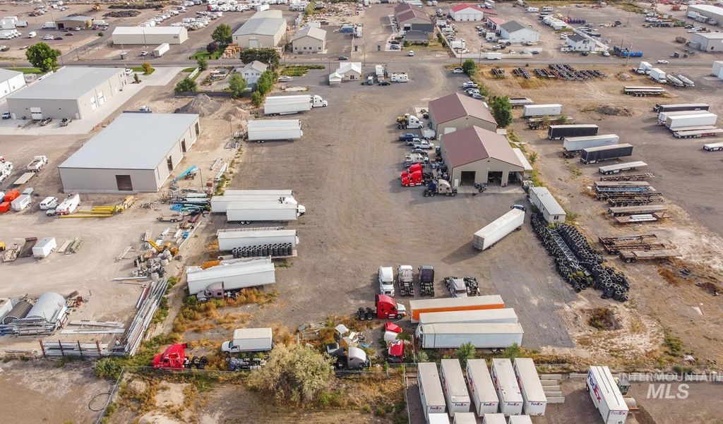 1989 Eldridge Ave, Twin Falls, ID 83301 photo 2