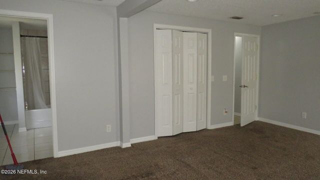 1647 DIBBLE Circle E, Jacksonville, FL 32246