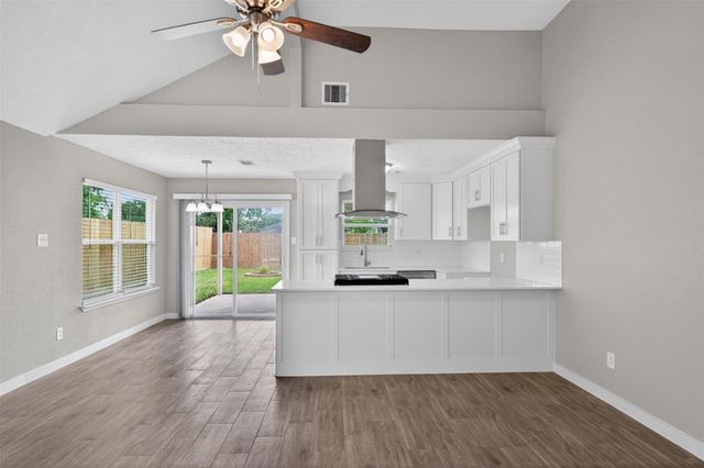 12534 Warrenwood Drive, Houston, TX 77066