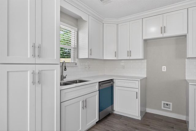 12534 Warrenwood Drive, Houston, TX 77066