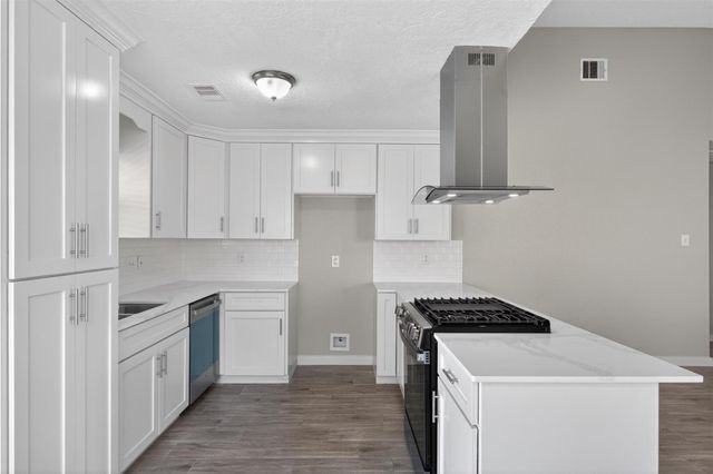 12534 Warrenwood Drive, Houston, TX 77066