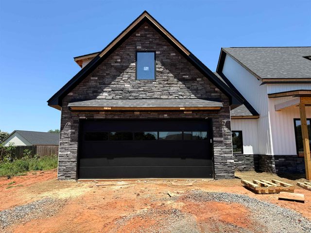 1088 John Dodd rd, Spartanburg, SC 29303