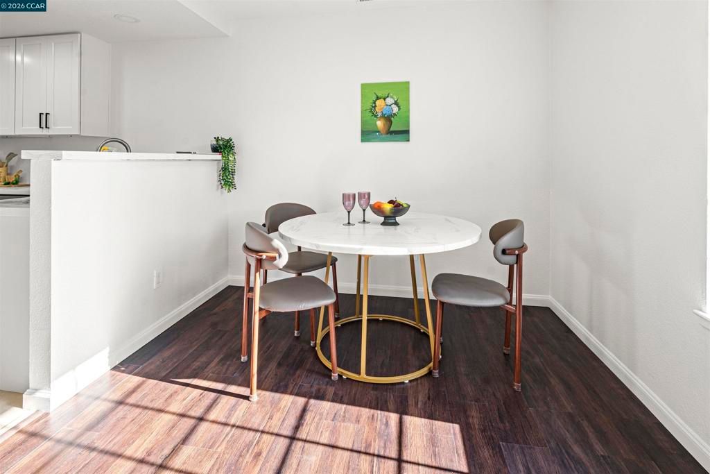 Image 8 of property listing at 1001 1001 Devonwood, Hercules, CA 94547