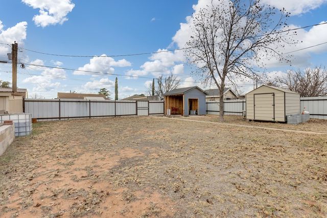 807 NW 5th, Andrews, TX 79714