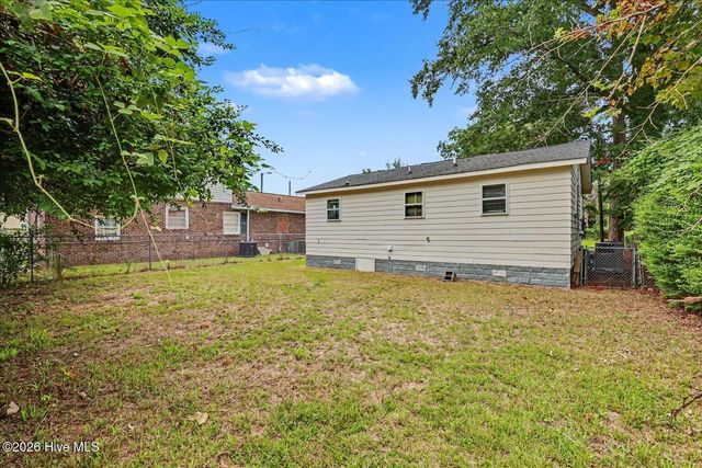 301 Montgomery Avenue, Wilmington, NC 28405