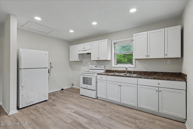 301 Montgomery Avenue, Wilmington, NC 28405