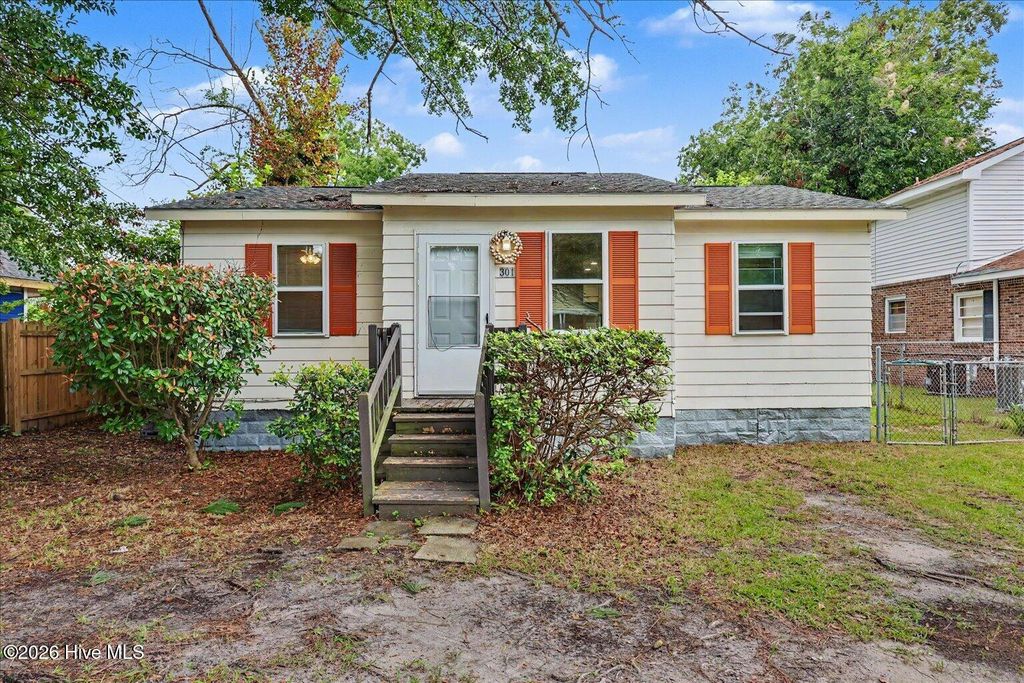 301 Montgomery Avenue, Wilmington, NC 28405