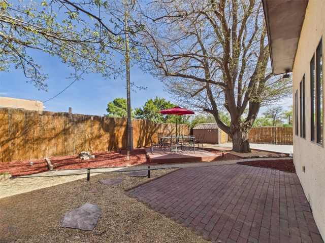 1009 San Lorenzo Drive, Santa Fe, NM 87505