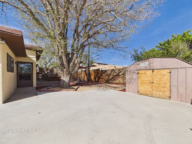 1009 San Lorenzo Drive, Santa Fe, NM 87505